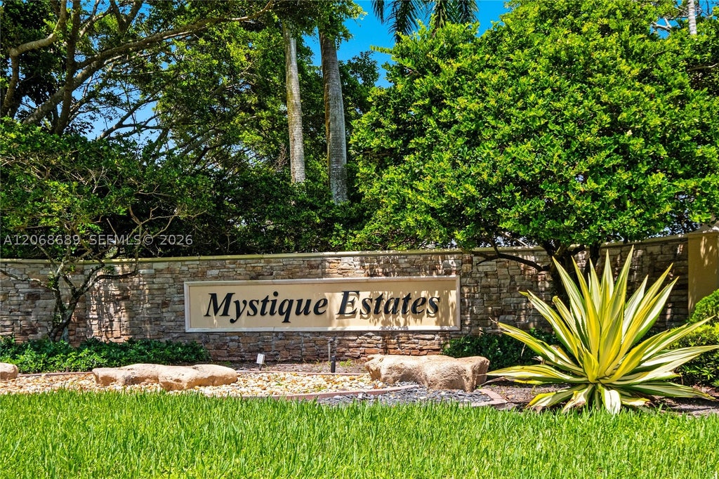 Photo of 10660 SW 44th Ct, Davie, FL 33328 (MLS # A12068689)