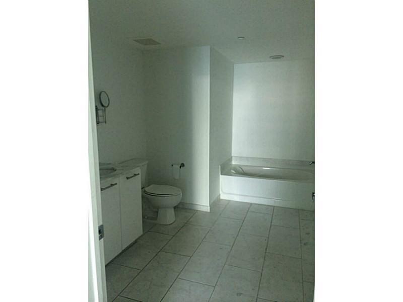 THE PLAZA 851 BRICKELL CO - Residential Lease