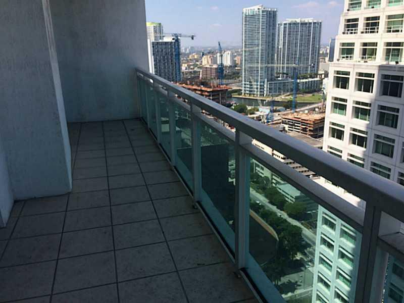 THE PLAZA 851 BRICKELL CO - Residential Lease
