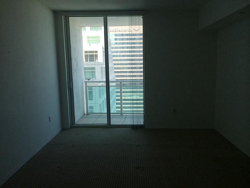 THE PLAZA 851 BRICKELL CO - Residential Lease