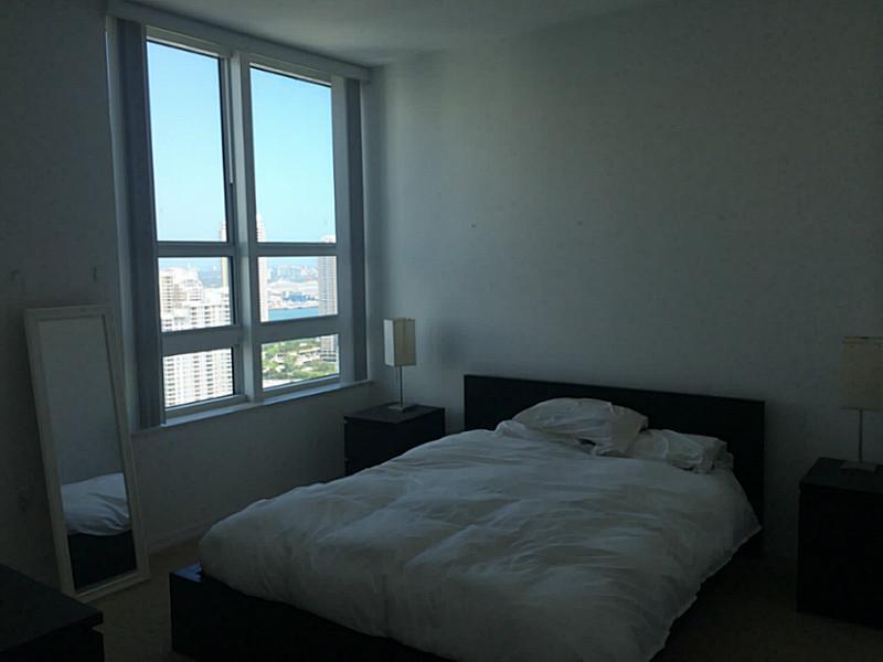 THE PLAZA 851 BRICKELL CO - Residential Lease