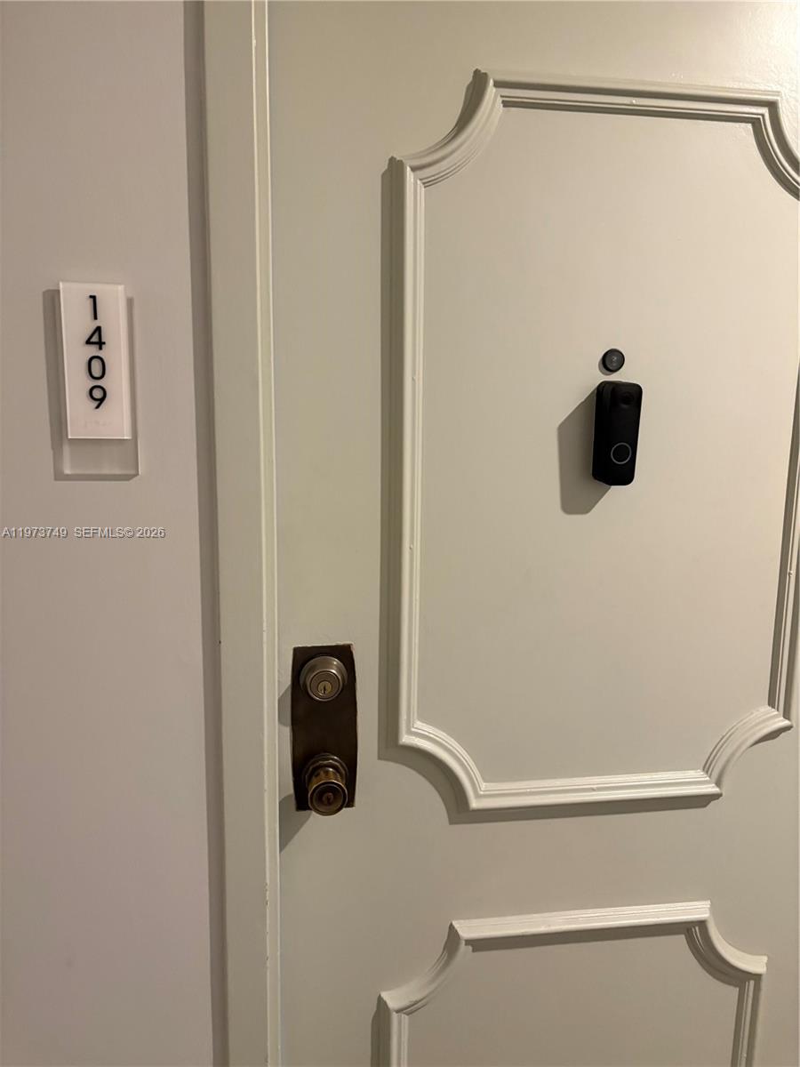 BAYVIEW TOWERS CONDO SOUT - Residential