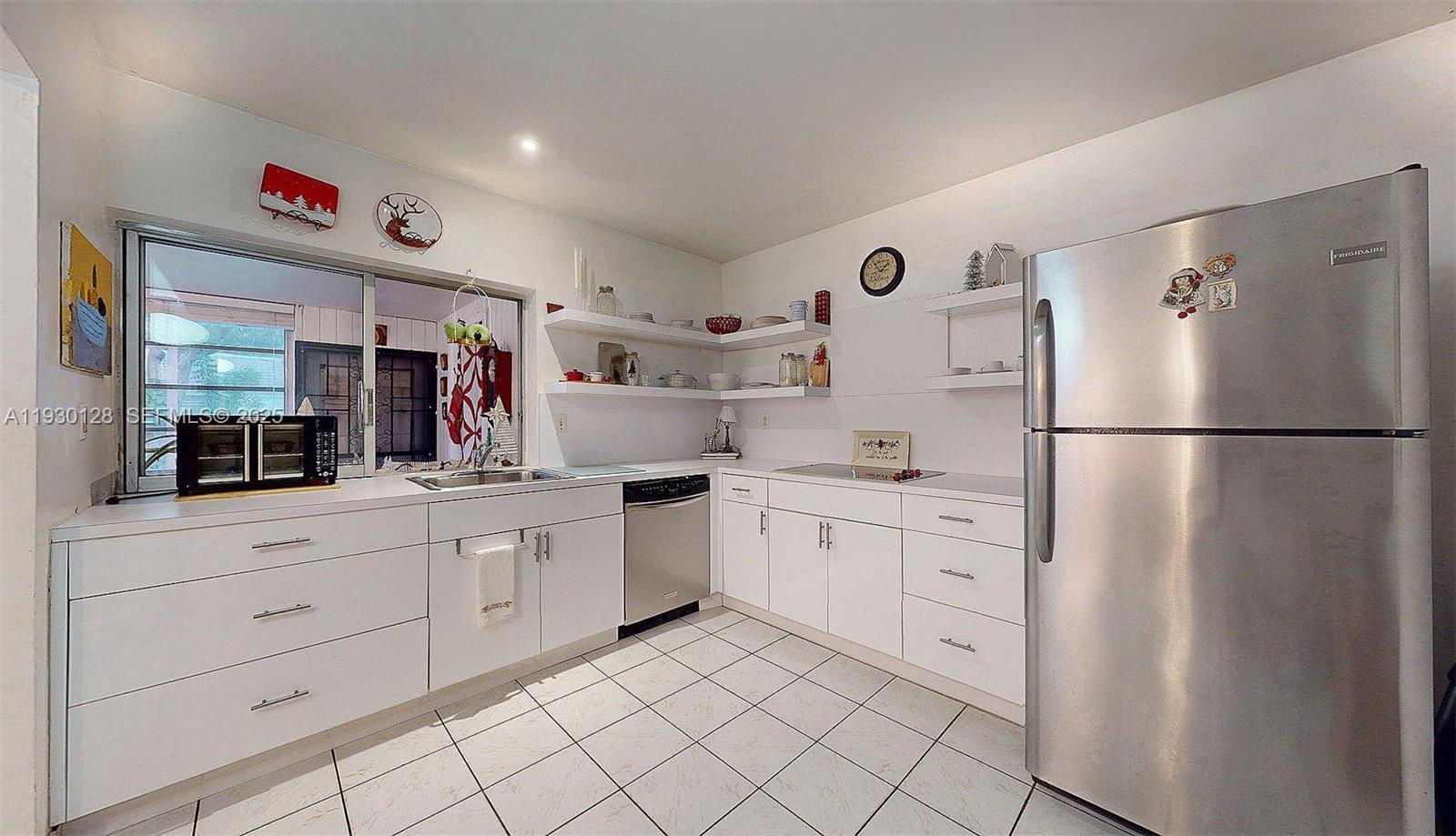 GREEN HILLS PARK WEST NO - Residential