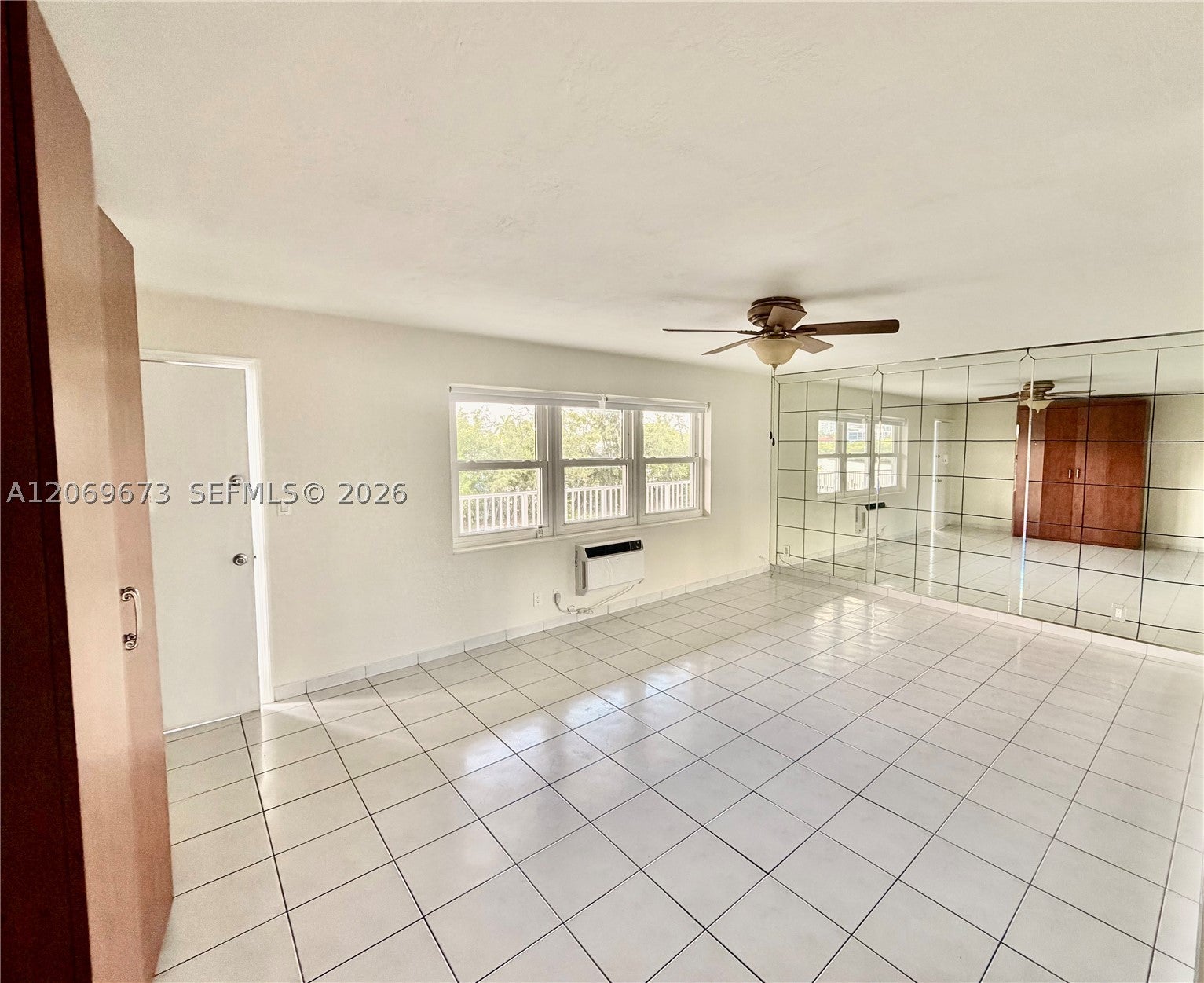 3922 NE 166th St S306