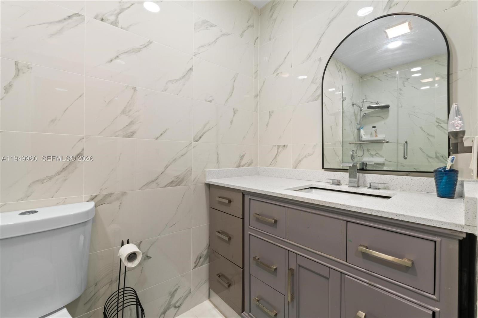 MCARTHUR PARK MISTY LK CO - Residential