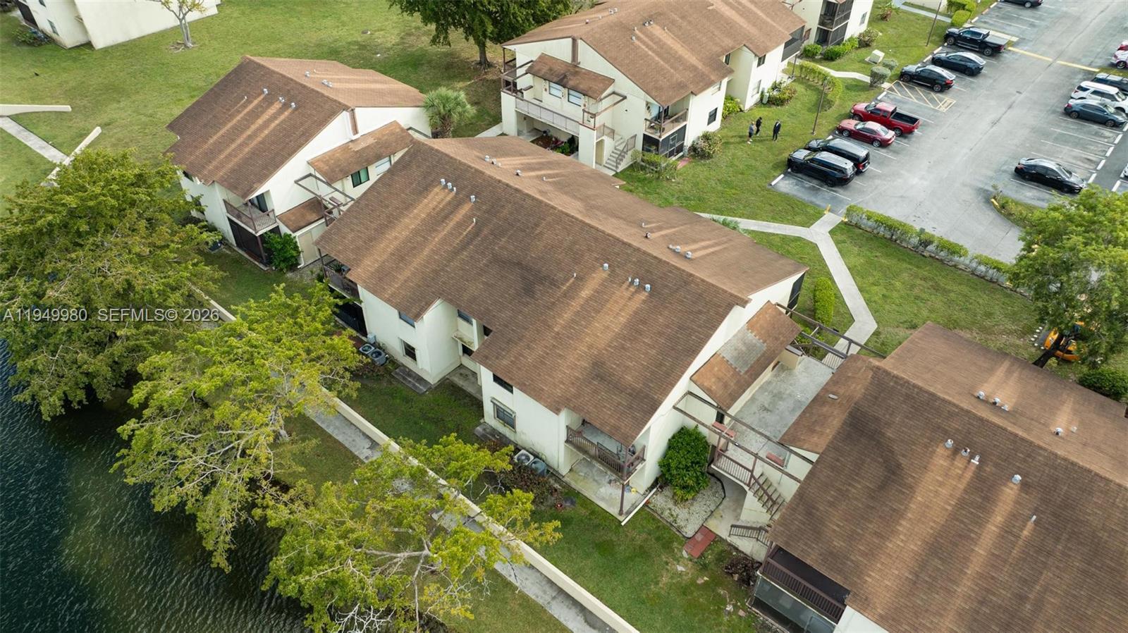 MCARTHUR PARK MISTY LK CO - Residential