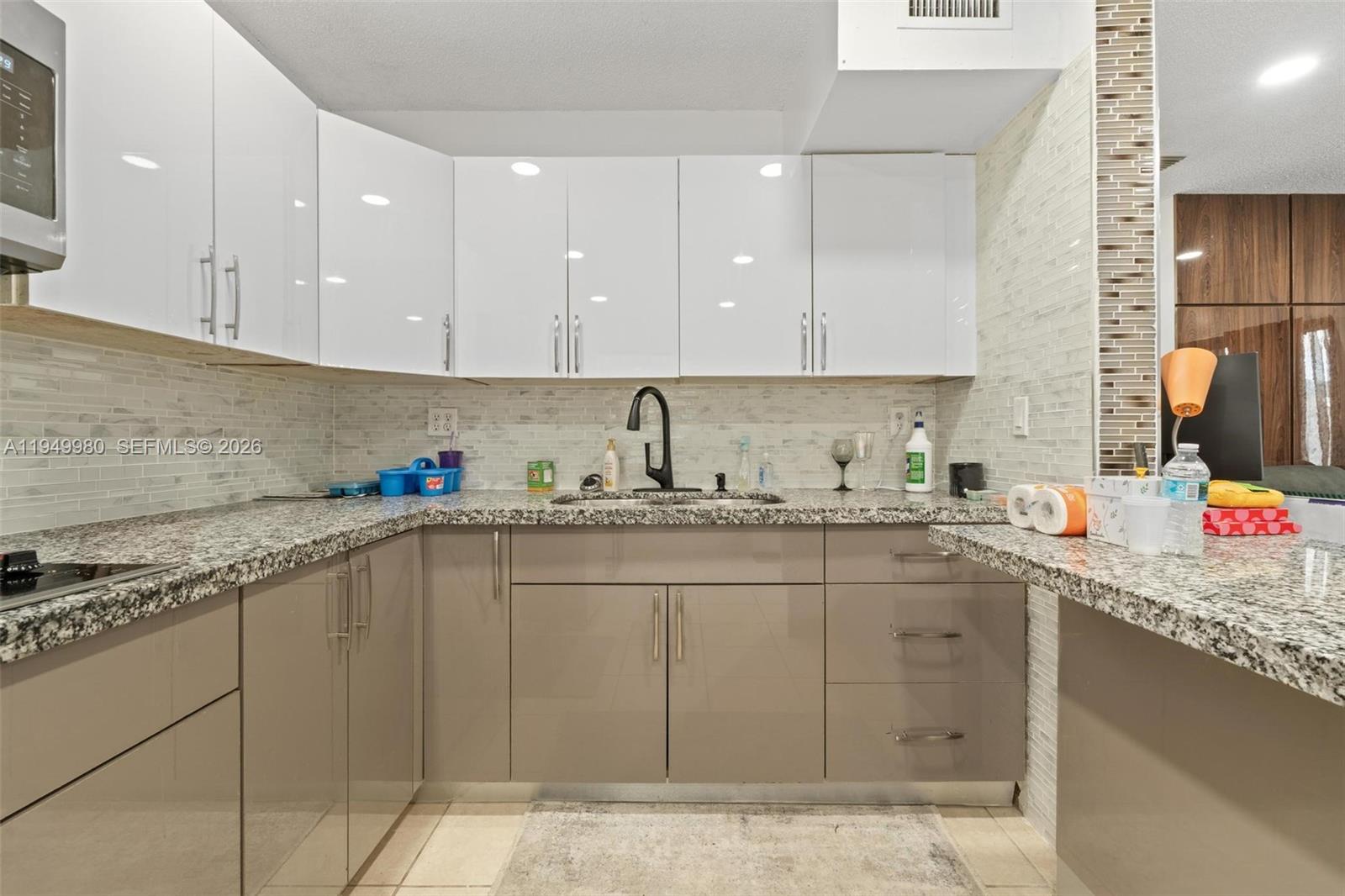 MCARTHUR PARK MISTY LK CO - Residential