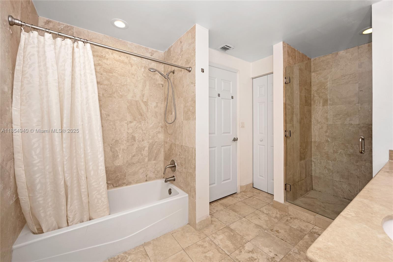 DUO CONDOMINIUM WEST - Residential