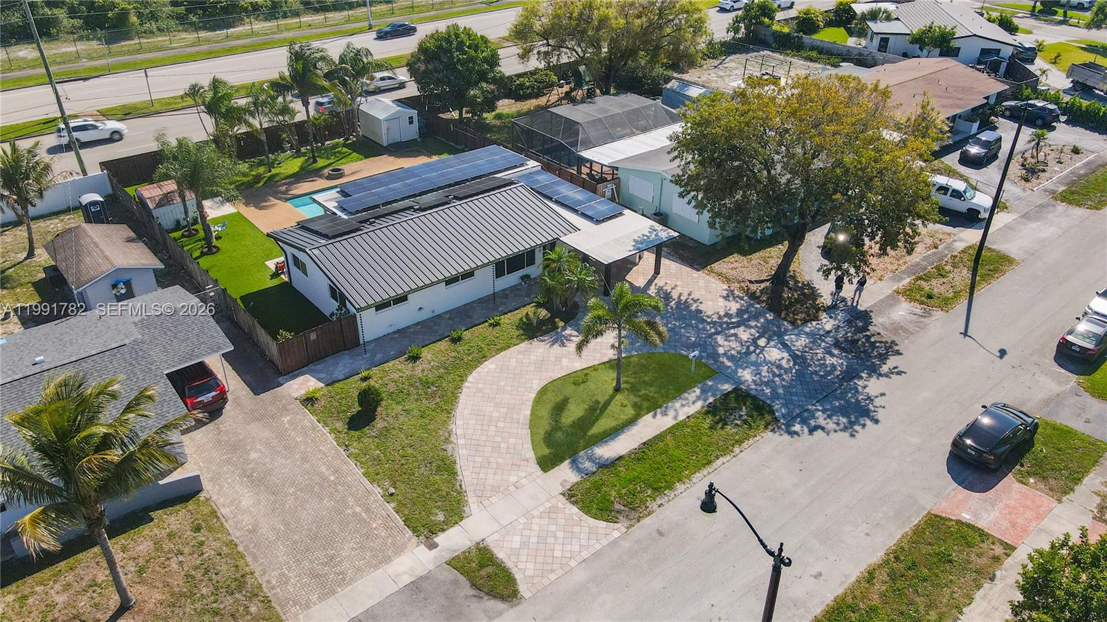 POMPANO GOLF ESTATES 1ST - Residential