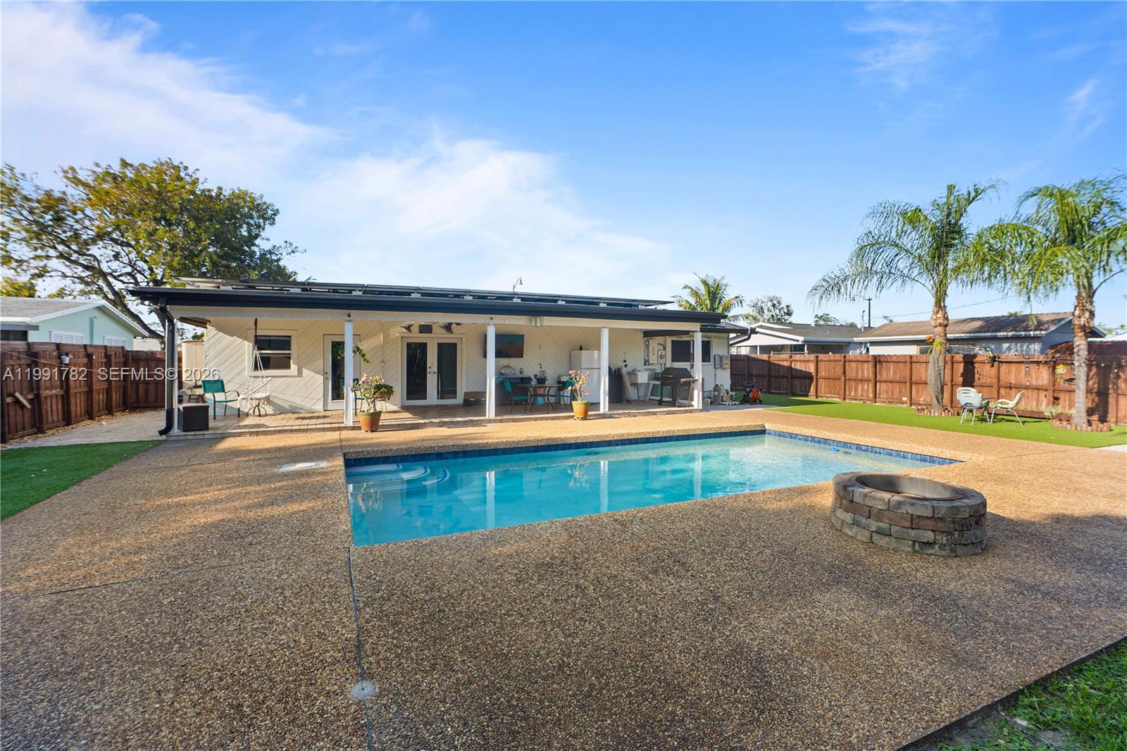 POMPANO GOLF ESTATES 1ST - Residential