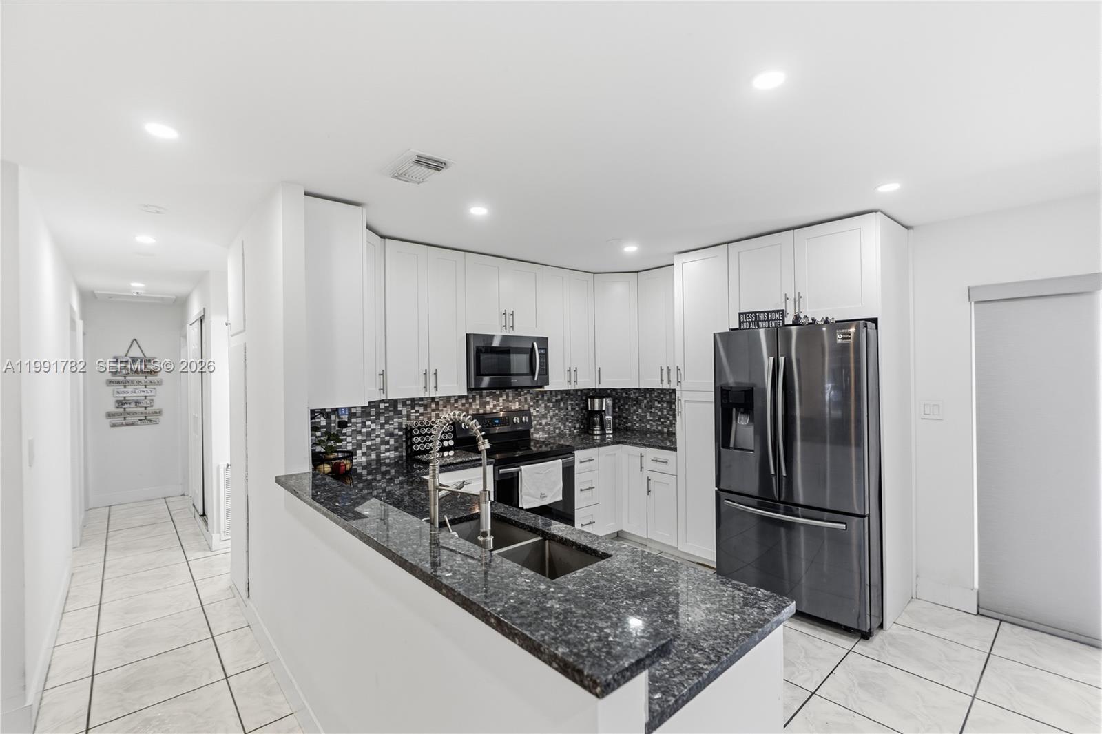 POMPANO GOLF ESTATES 1ST - Residential