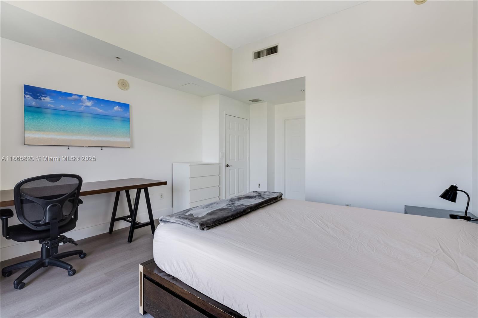 COLONNADE AT DADELAND SW - Residential