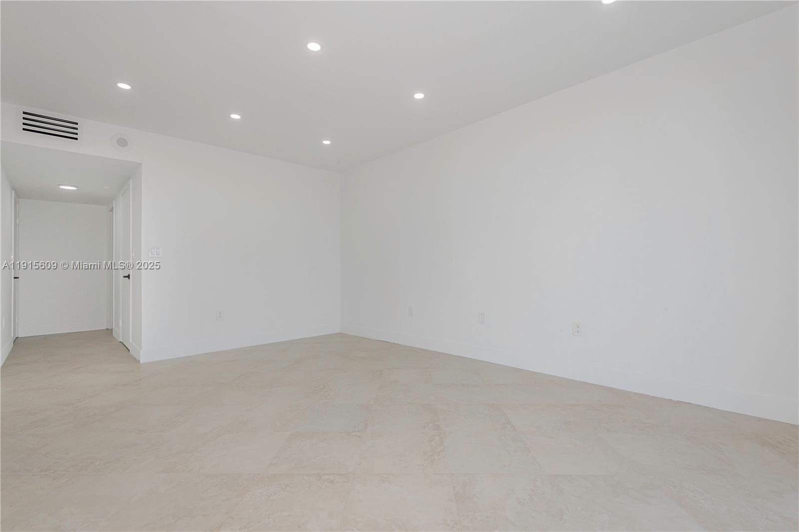 OCEAN 88 - Residential