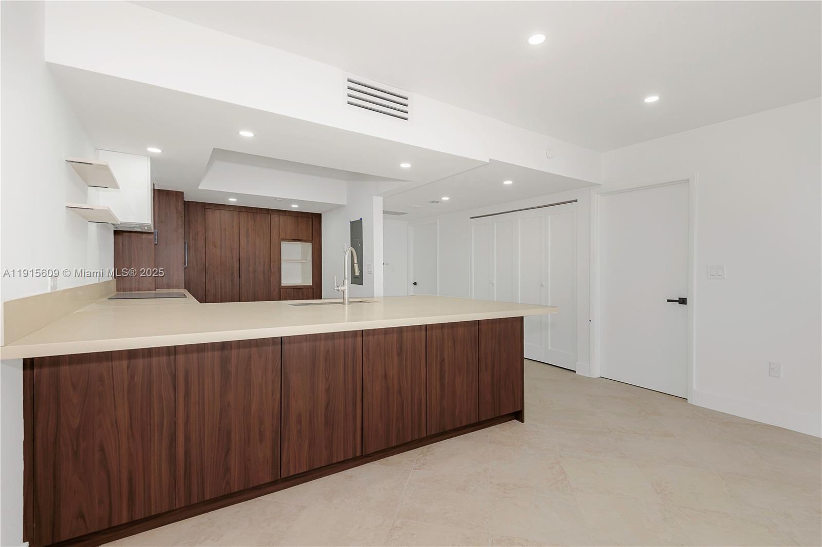 OCEAN 88 - Residential