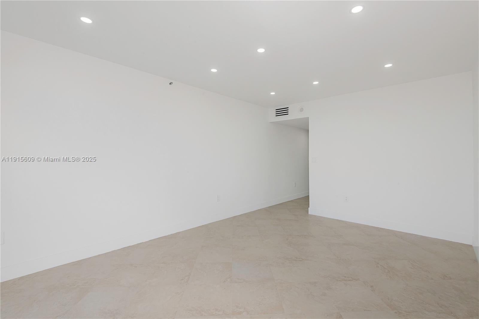 OCEAN 88 - Residential