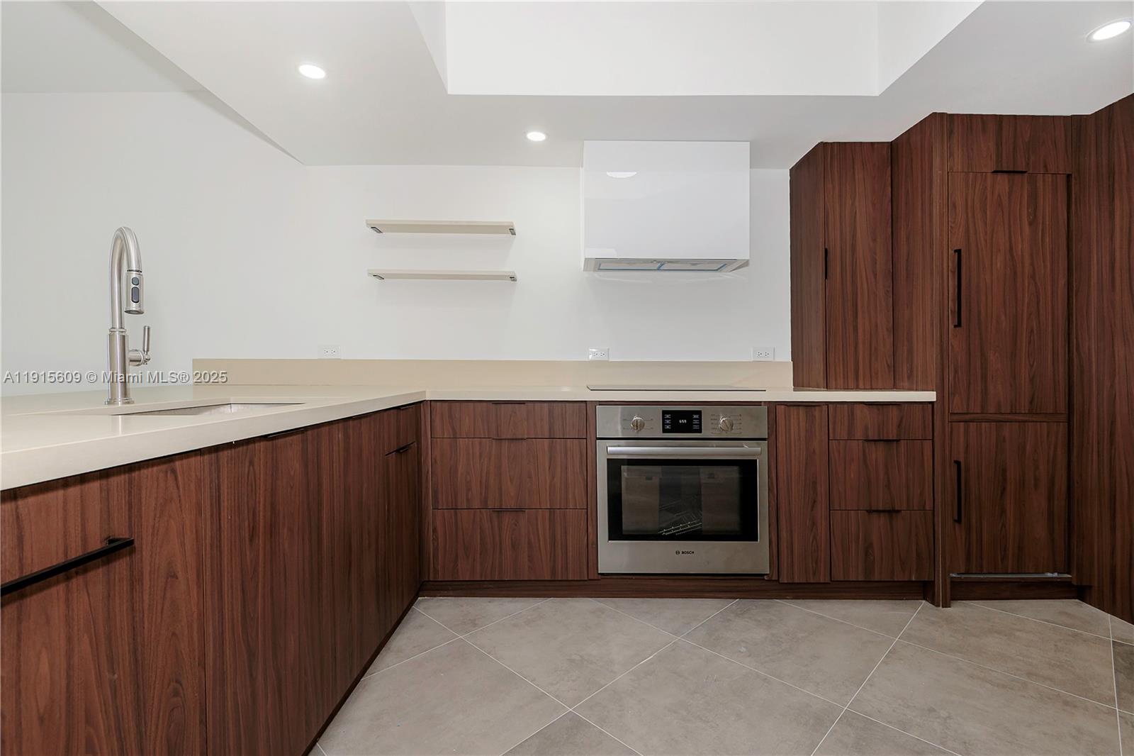 OCEAN 88 - Residential