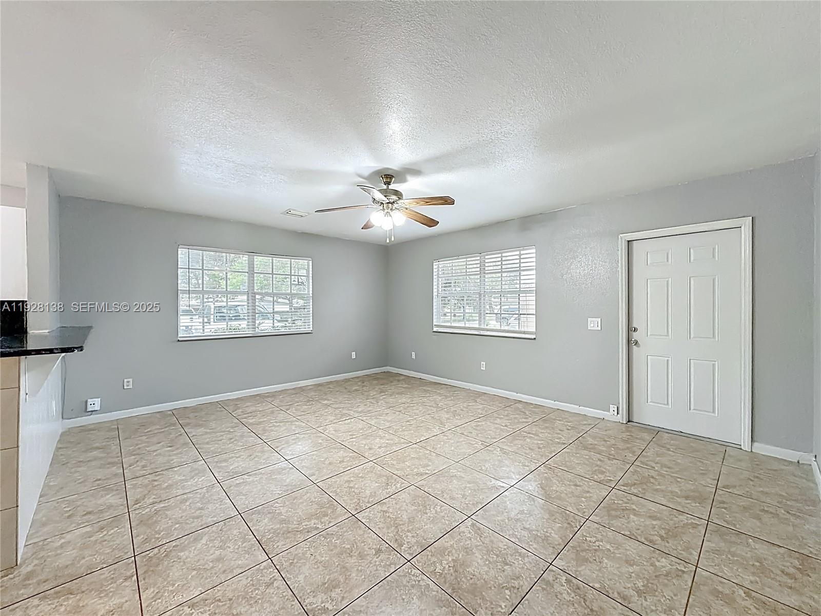 FIRST ADD TO THE HIGHLAND - Residential Lease