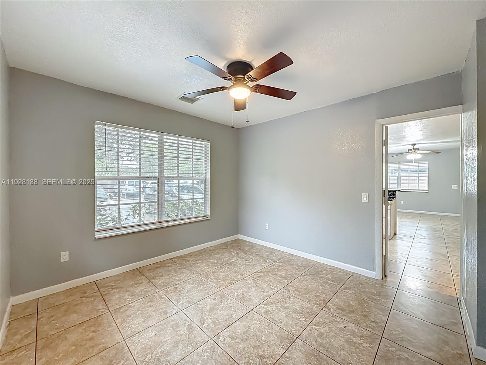 FIRST ADD TO THE HIGHLAND - Residential Lease