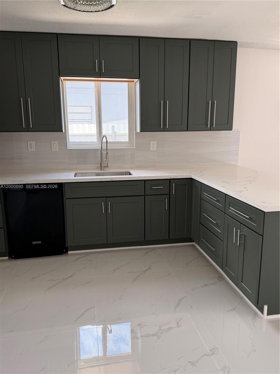 BOULEVARD ESTATES - Residential Lease