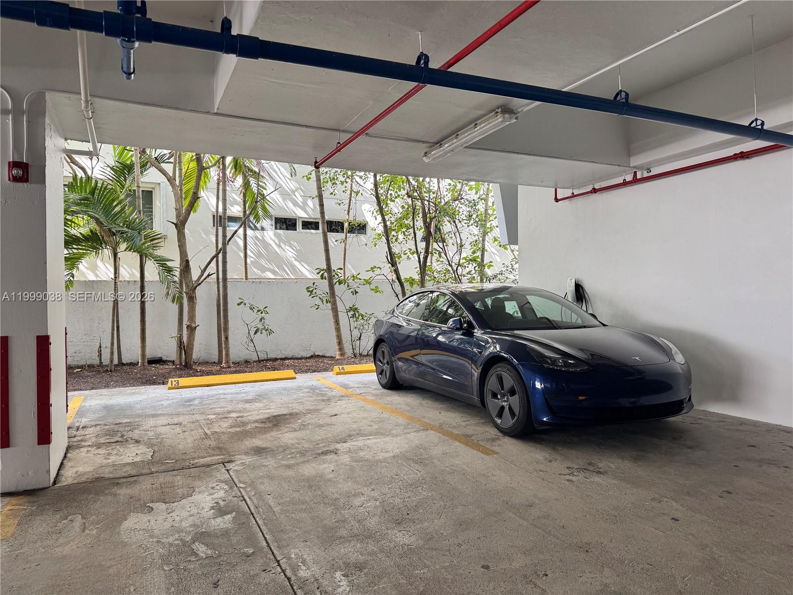 ROND POINT CONDO - Residential