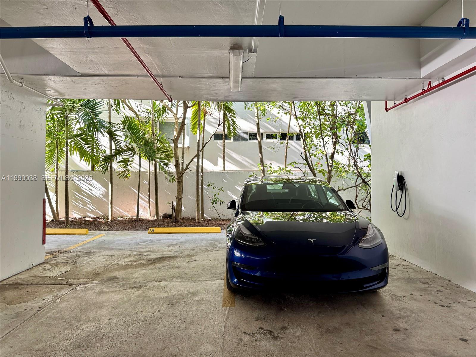 ROND POINT CONDO - Residential