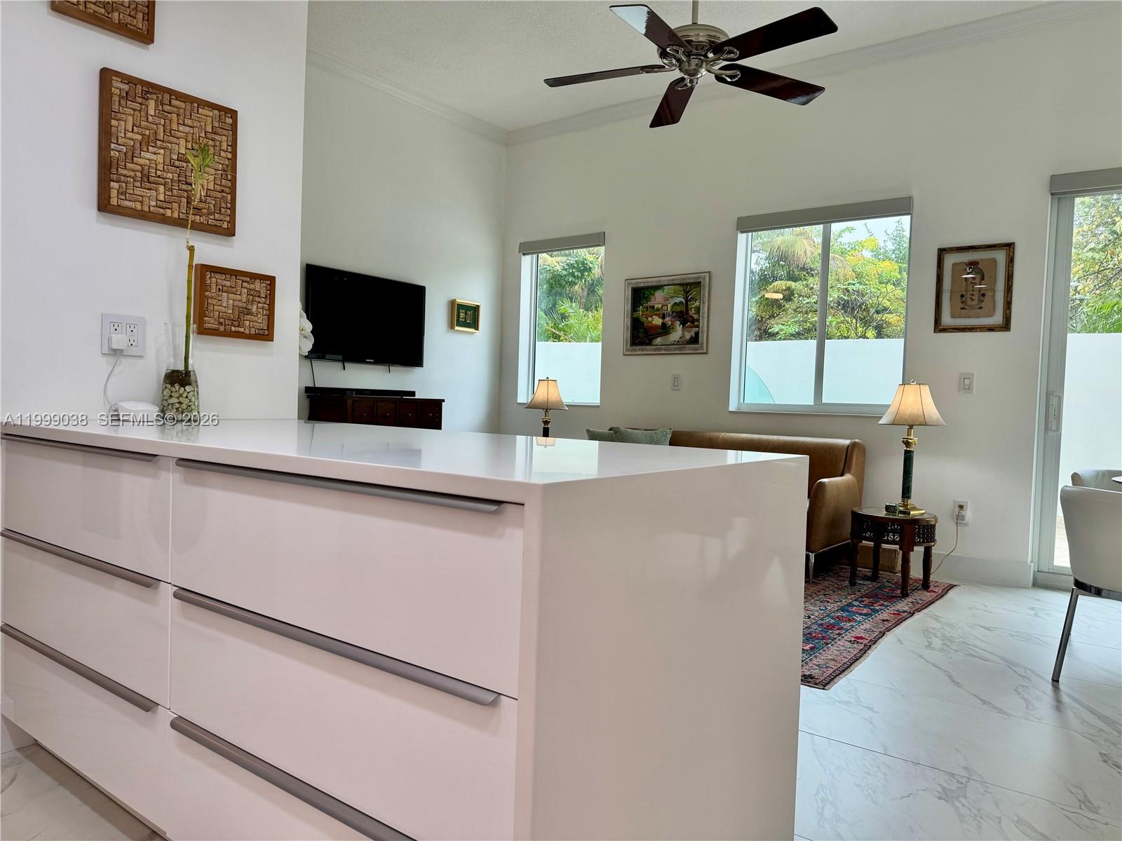 ROND POINT CONDO - Residential