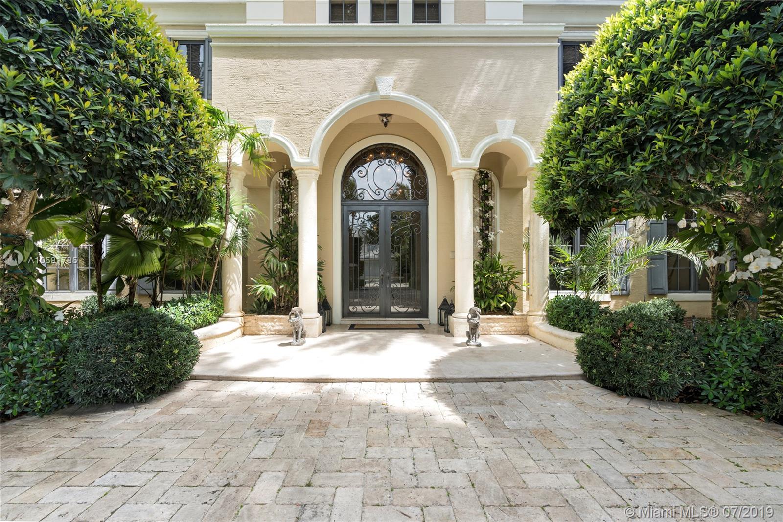 GRANADA PARK AMD - Residential