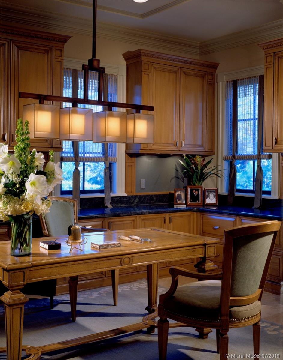 GRANADA PARK AMD - Residential