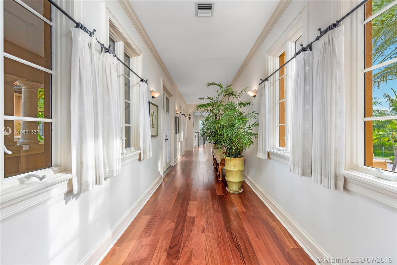 CAPE FLORIDA - Residential