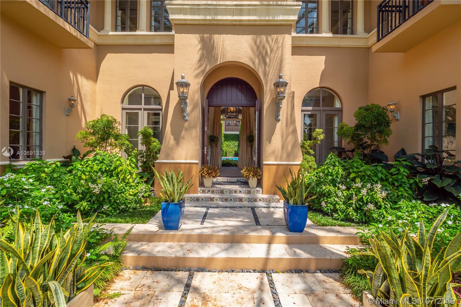 CAPE FLORIDA - Residential