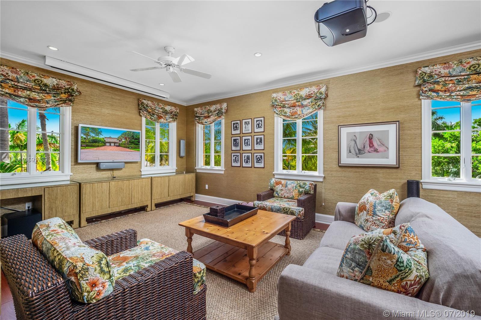 CAPE FLORIDA - Residential