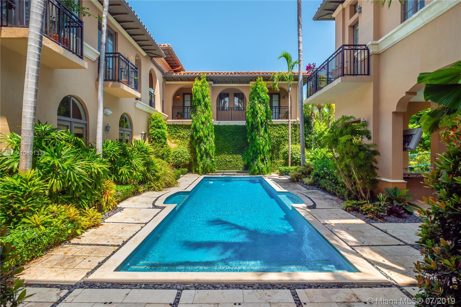 CAPE FLORIDA - Residential