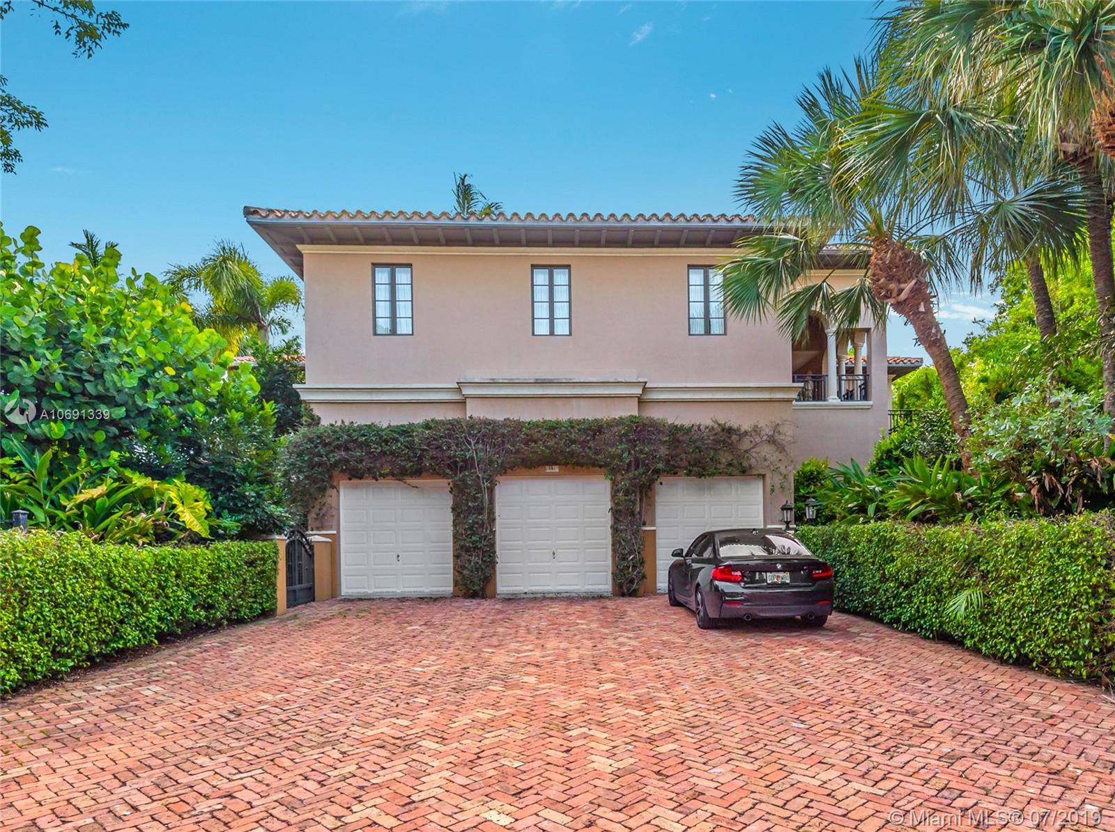 CAPE FLORIDA - Residential