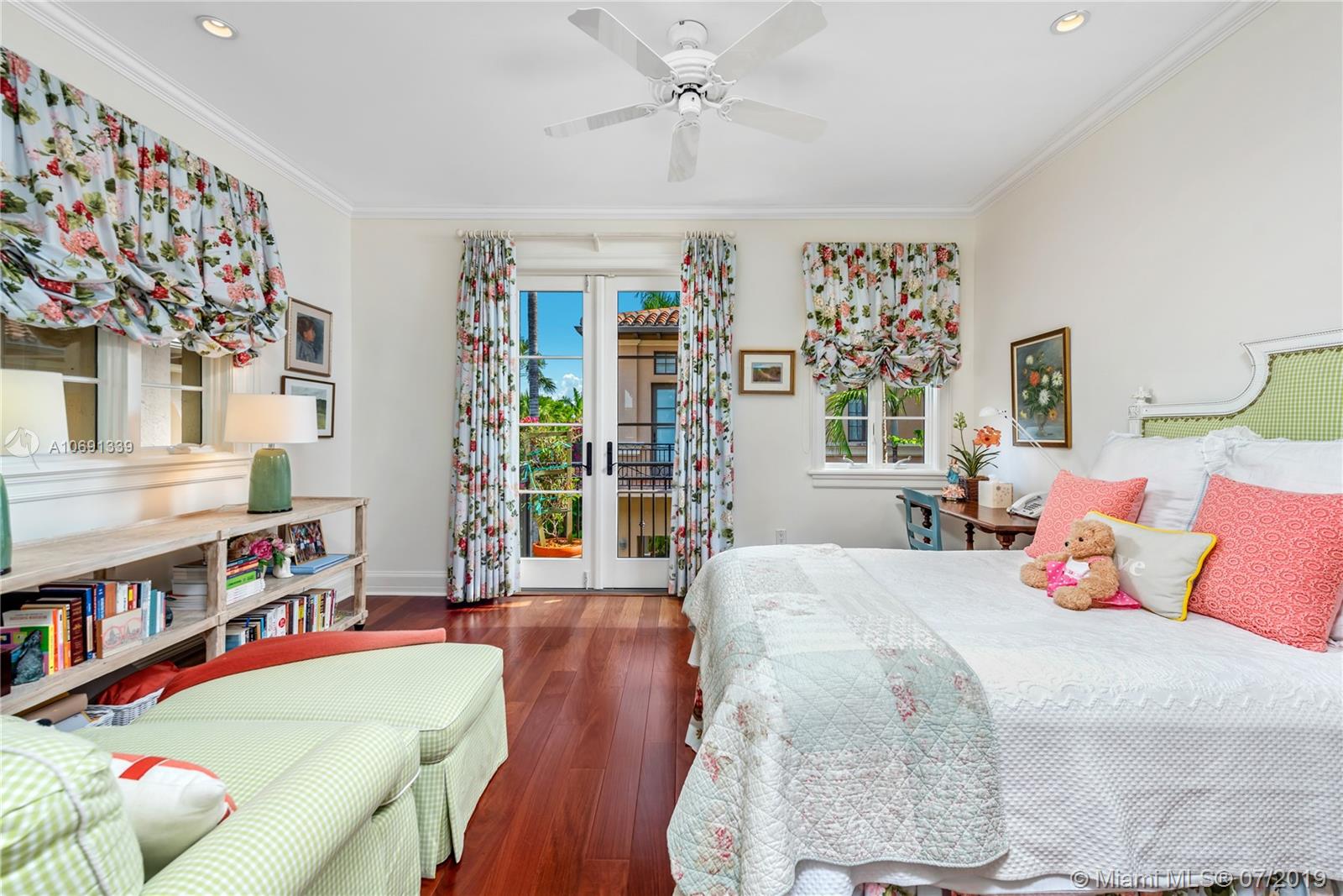 CAPE FLORIDA - Residential