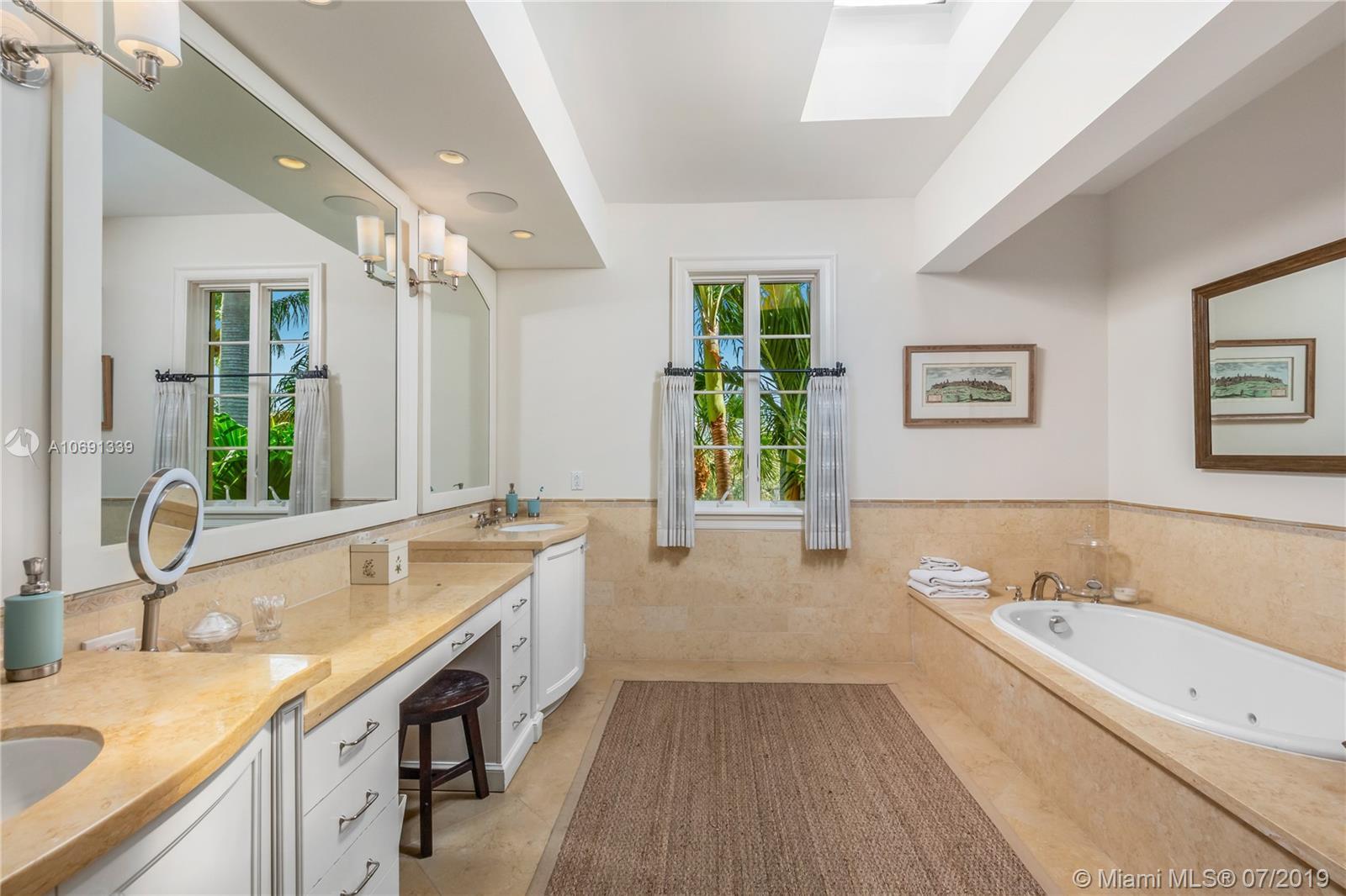 CAPE FLORIDA - Residential