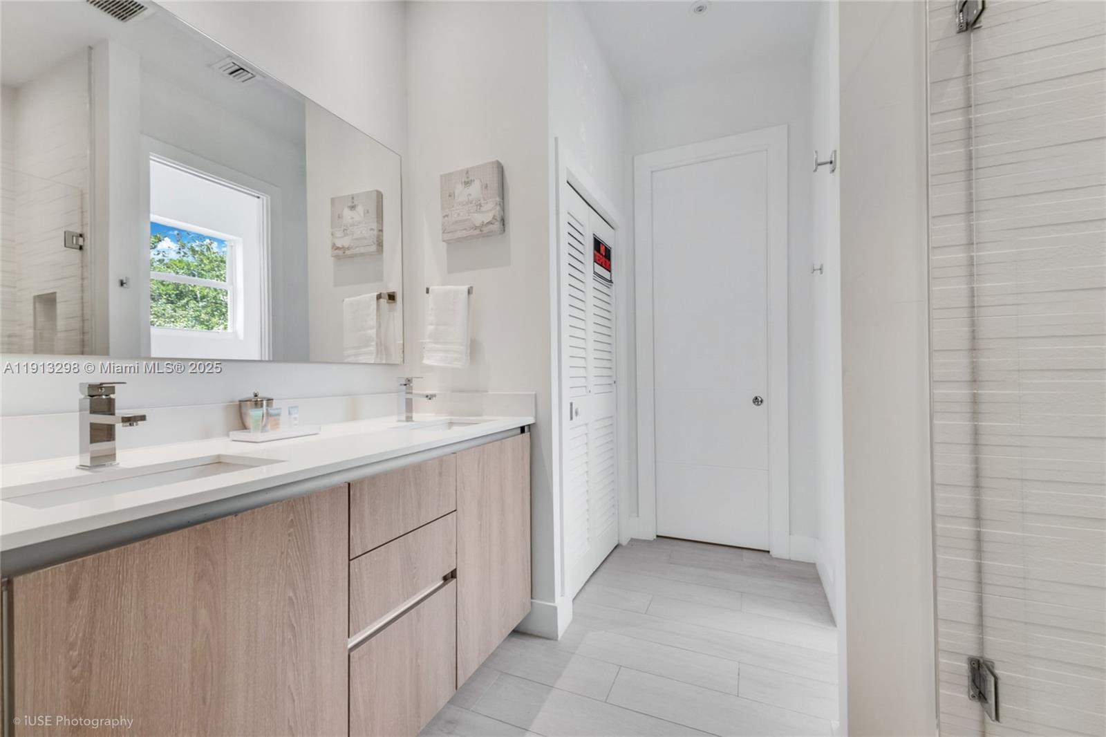 POMELO PARK - Residential Lease