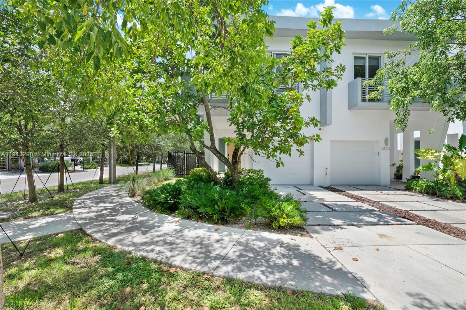 POMELO PARK - Residential Lease