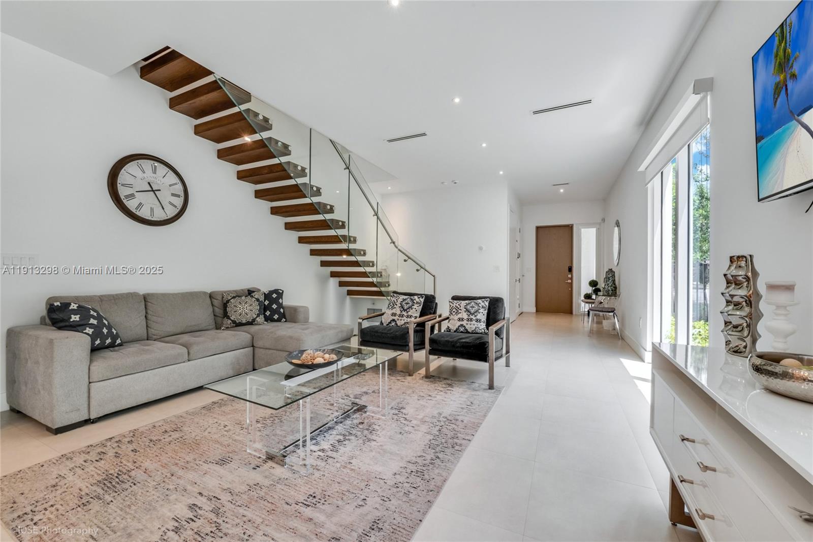 POMELO PARK - Residential Lease