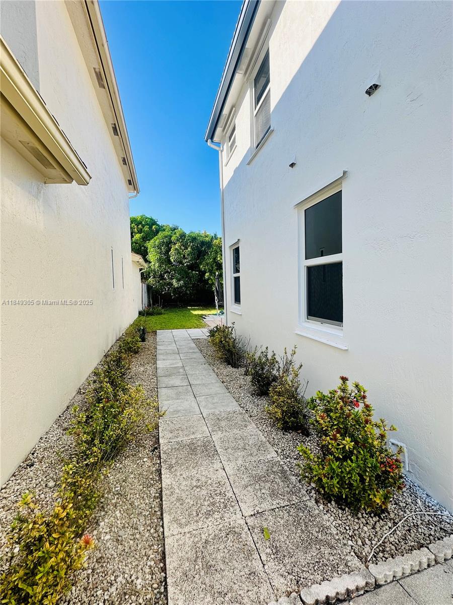 CHAPEL TRAIL II - Residential Lease