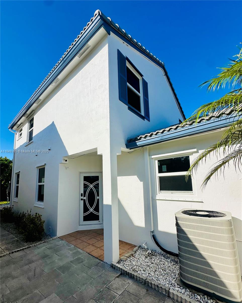 CHAPEL TRAIL II - Residential Lease