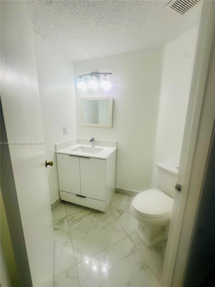 CHAPEL TRAIL II - Residential Lease