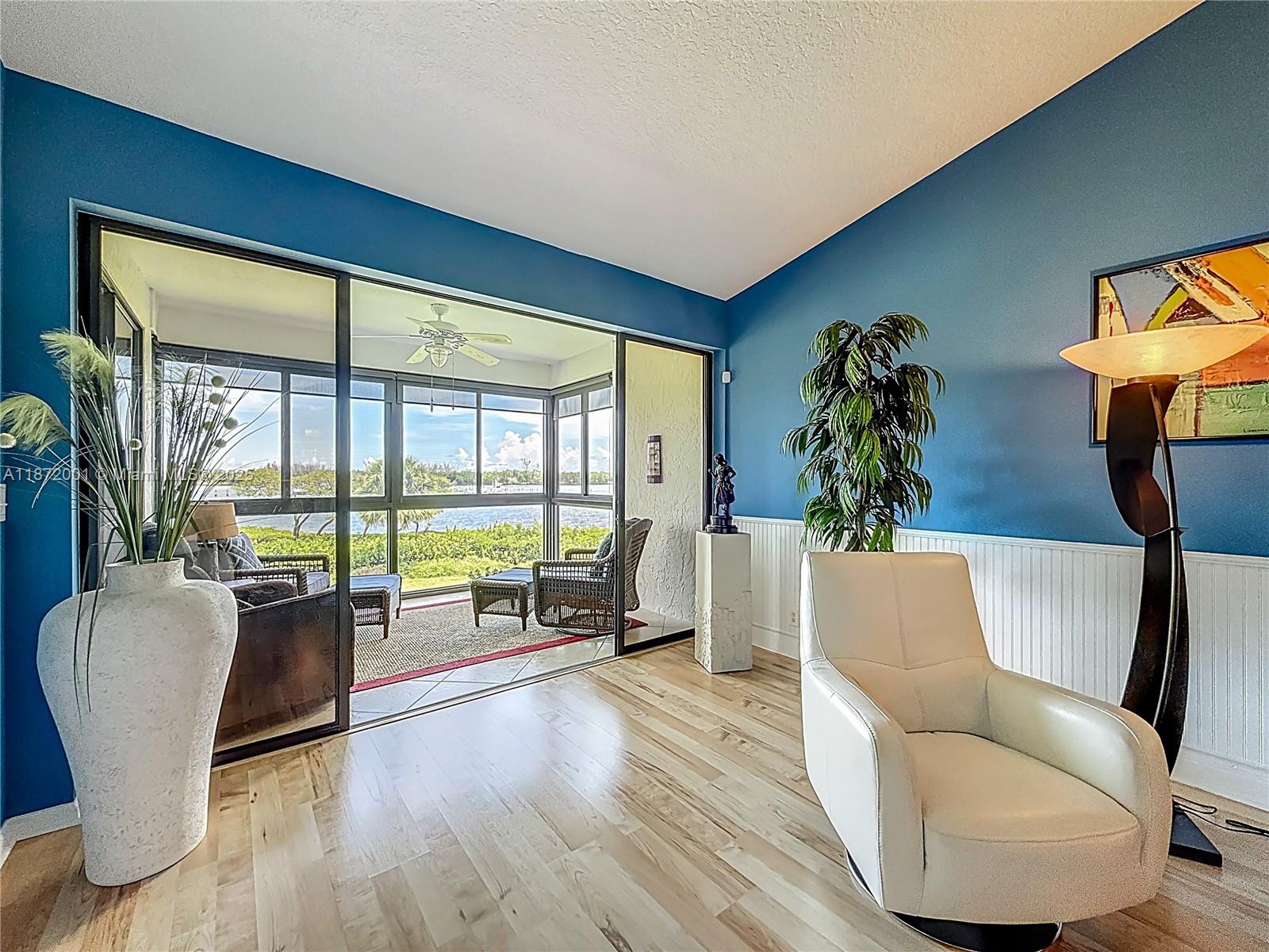 HANSONS LANDING CONDO - Residential