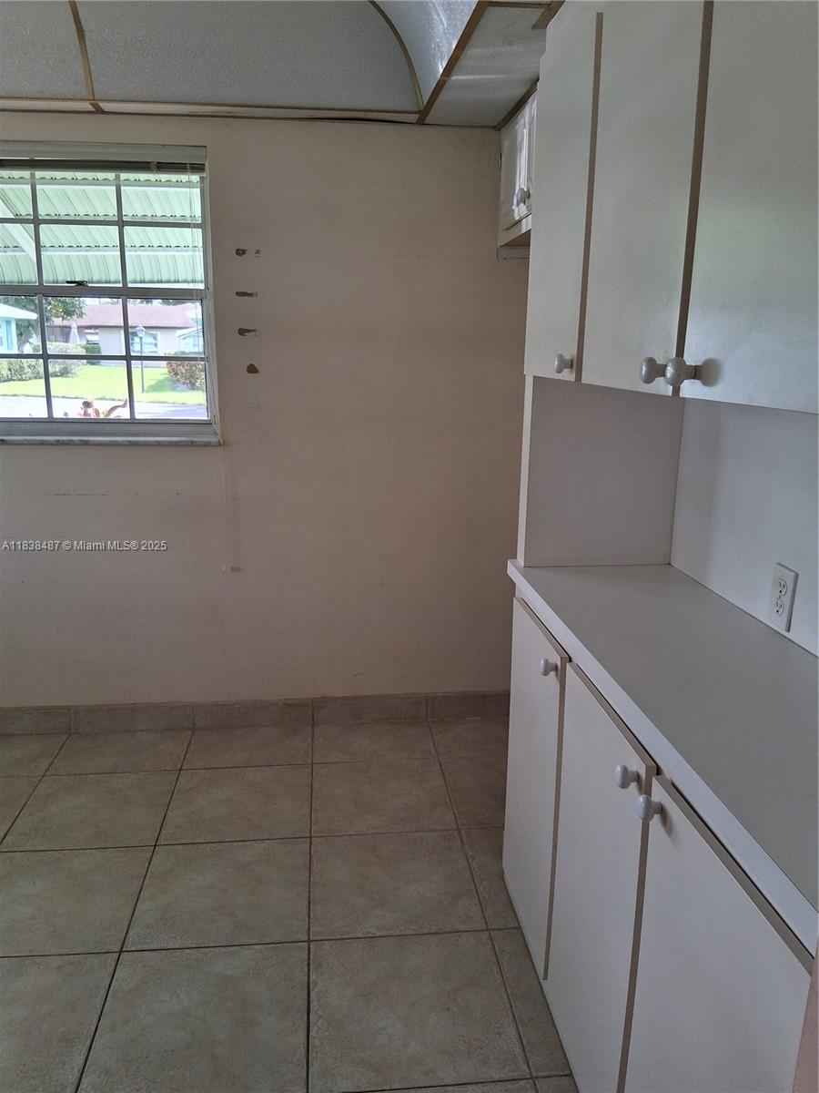 COUNTRY MANORS CONDO - Residential