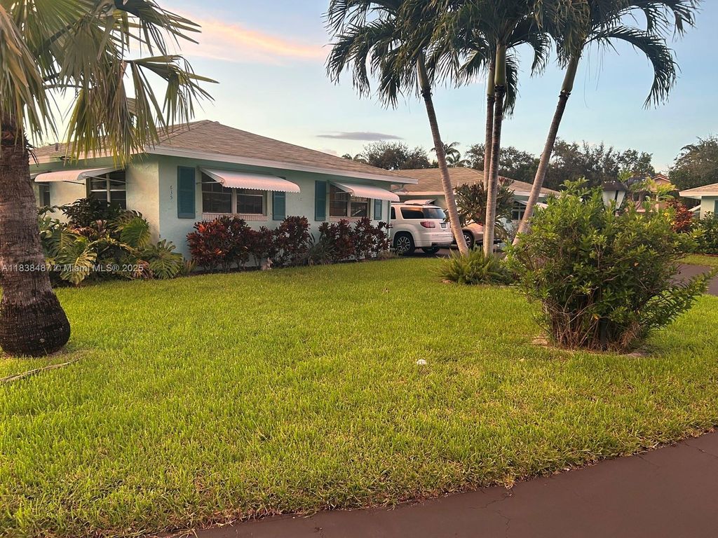 Photo of 635 Hummingbird Ln, Delray Beach, FL 33445 (MLS # A11838487)