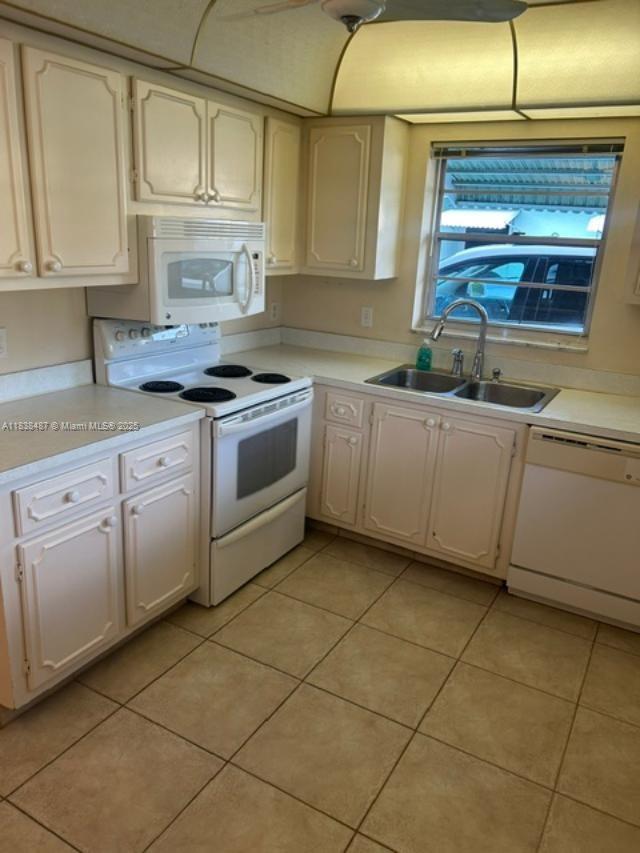 COUNTRY MANORS CONDO - Residential