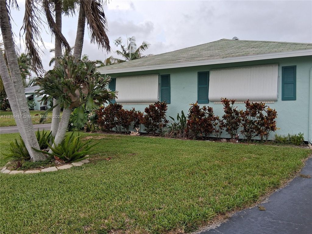 Photo of 635 Hummingbird Ln, Delray Beach, FL 33445 (MLS # A11838487)
