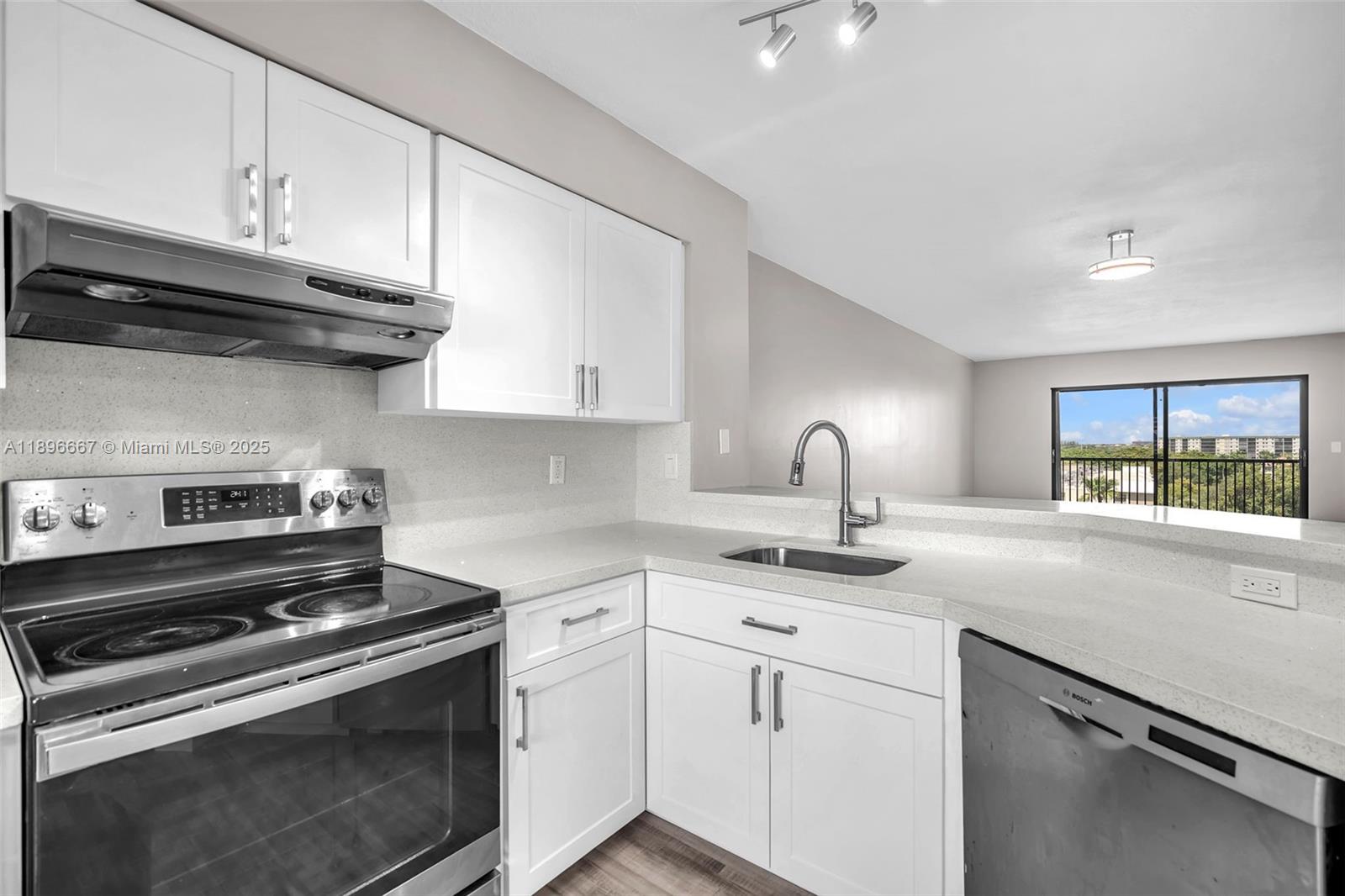 2112 S Cypress Bend Dr 802