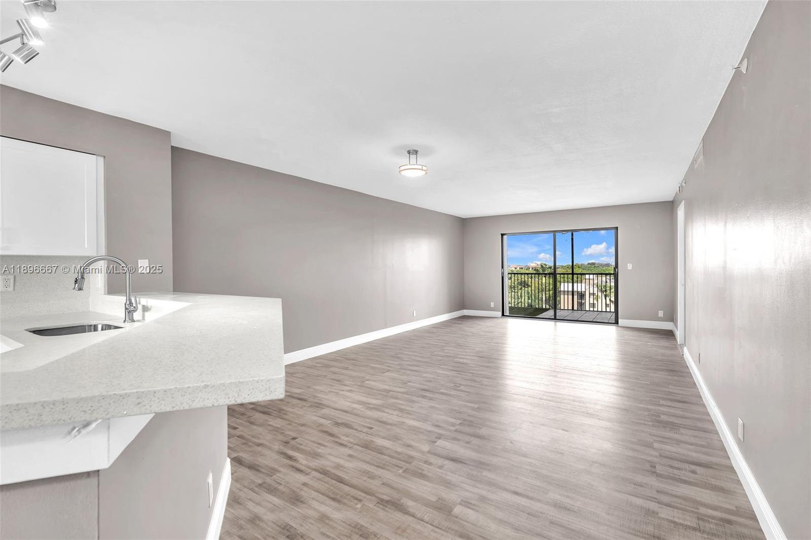 CYPRESS BEND CONDOMINIUM - Residential