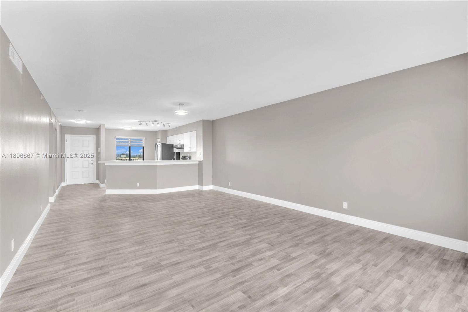 CYPRESS BEND CONDOMINIUM - Residential