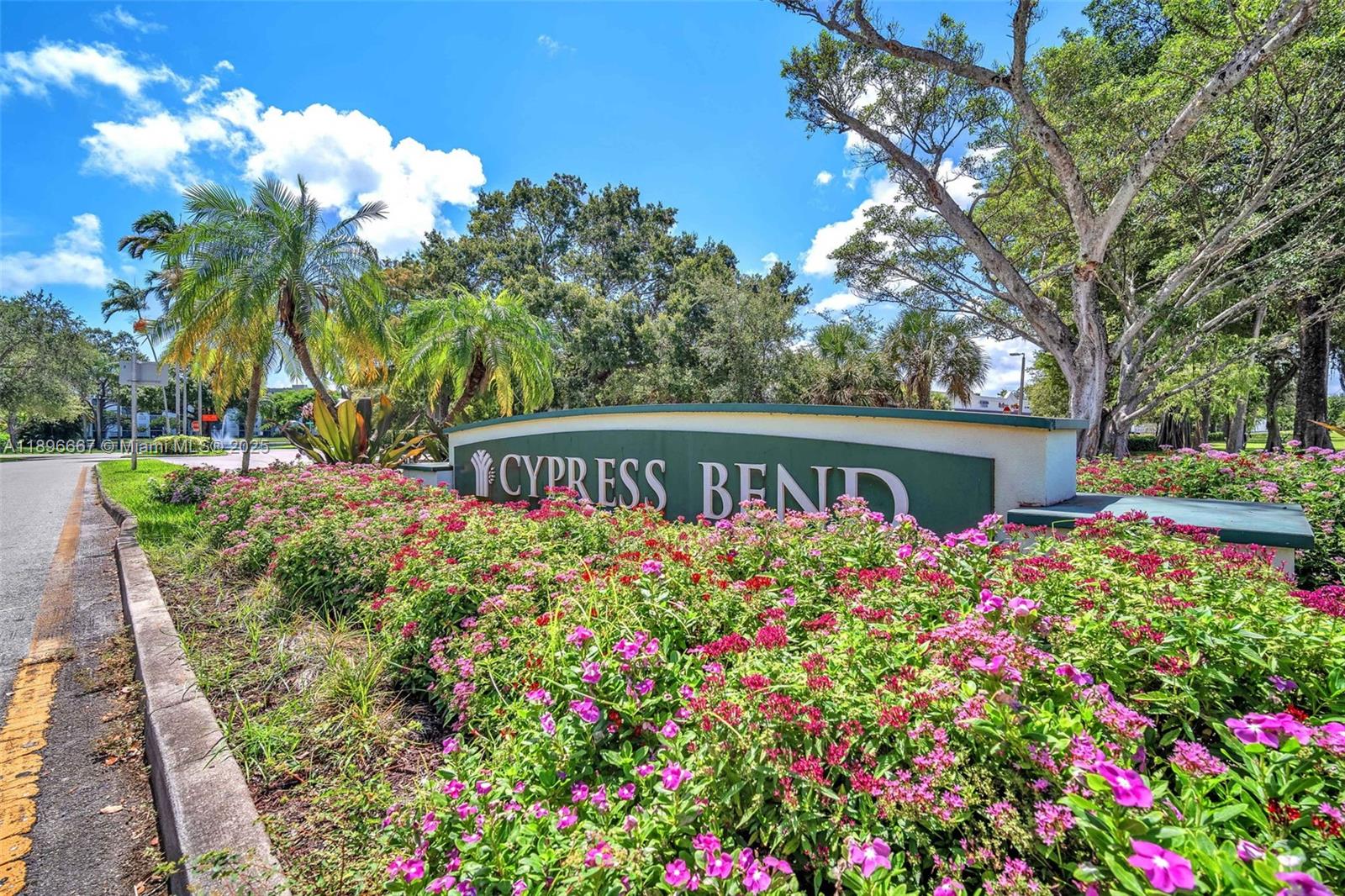 CYPRESS BEND CONDOMINIUM - Residential